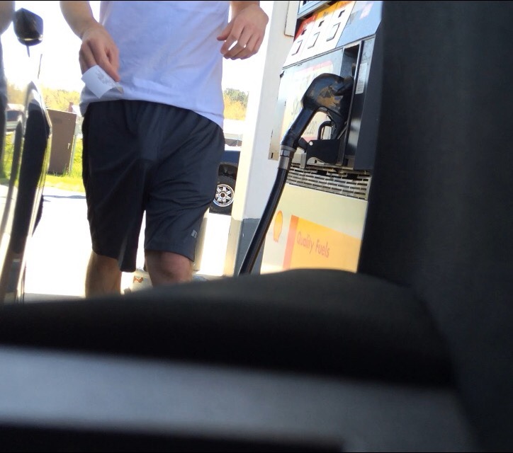 always-horny-exhibitionist:  Freeballing at the gas station! :P