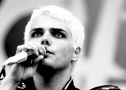 ripurgatory:  “White is color at its most complete and pure, the color of perfection. The color meaning of white is purity, innocence, wholeness and completion.”Gerard Way in The Black Parade Era.
