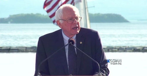 godshideouscreation:  betaruga:  canisfamiliaris:  The Press Is Ignoring Bernie SandersOn May 26, Sen. Bernie Sanders hosted his first major campaign rally since announcing his presidential candidacy last month. Staged on the banks of Lake Champlain in