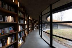 vehementlyjones:itscolossal:Readers Burrow into a Bookworm Haven in Kurkku Fields’ ‘Underground Library’@carnalreincarnated 