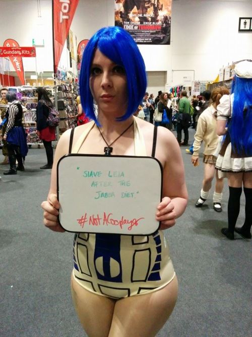 schizofennecphrenic: jointhecosplaynation: foodandcosplay: pipawolf: Hi everyone!I want to bring you