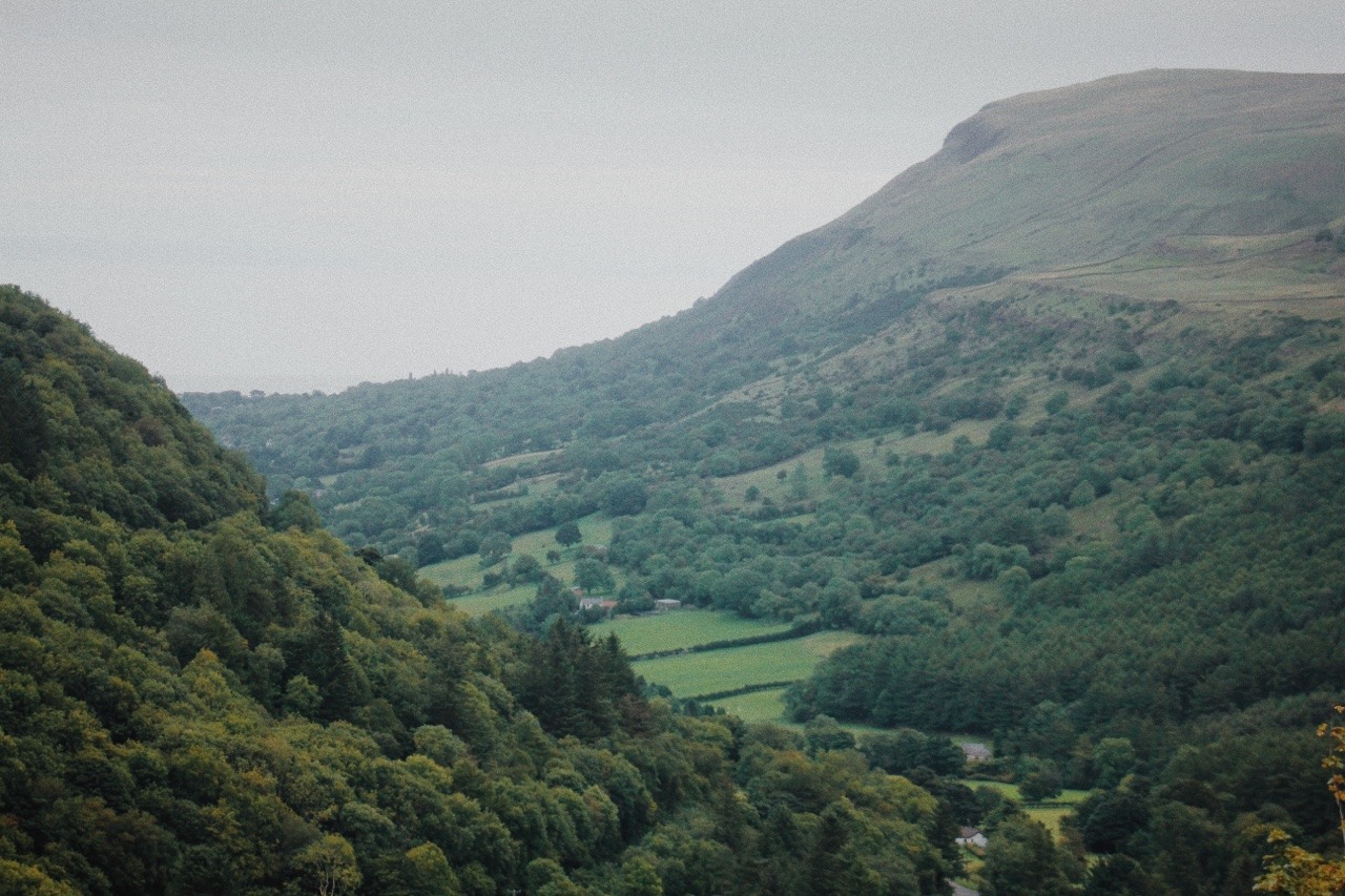 wildlxng:  farmhouse on the glen 🌿
