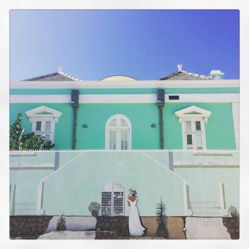 House art in #curaçao #mural #painting #art #architecture #colour #travel #travelgram #artiseverywhe