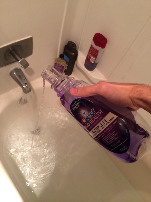 borlax:  hothotpotat:  borlax:  adding some bubbles to my bath  That’s mouthwash  I think I know what Im doing 