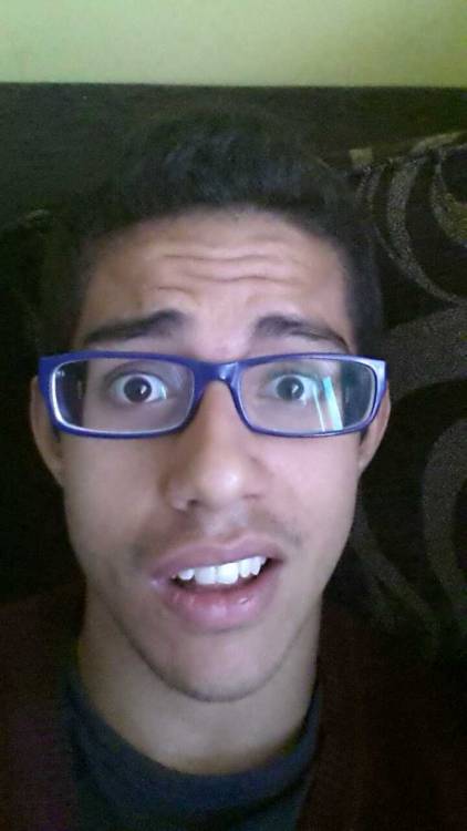 foreverfree24:  I normally don’t post this kind of pics but I have a weird face and I wanted to share it haha 
