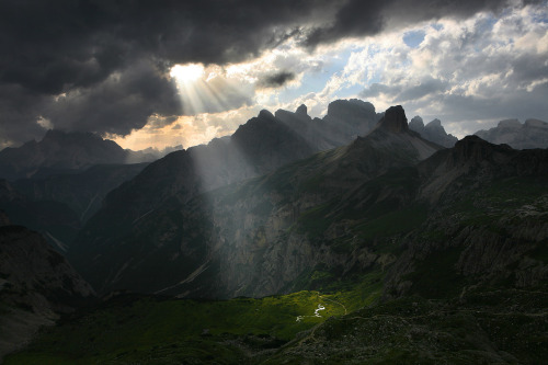 trueoldsorcerer:by Moro