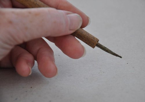 blueiskewl: 1,000-Year-Old Ink Pen Found in Ireland An archaeologist excavating at an 11th century r