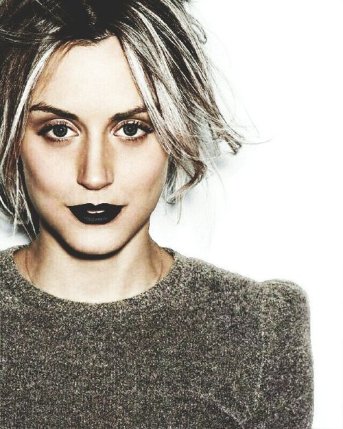 She is just so BEAUTIFUL!!! ❤︎ #taylorschilling #piperchapman #oitnb #orangeisthenewblack #laylor #l