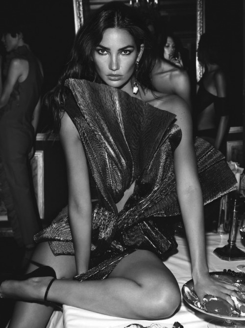 valentanna:  Lily Aldridge by Mert &amp; Marcus for Vogue Italia Dec 2017 