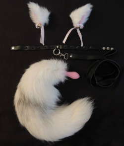 foxfricker:  White kit is complete (◡‿◡✿)   Tail [x] 