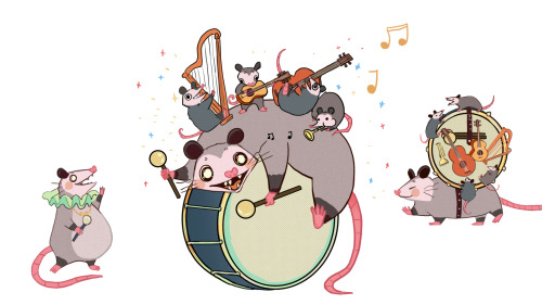 Momma Opossum loves to make music!