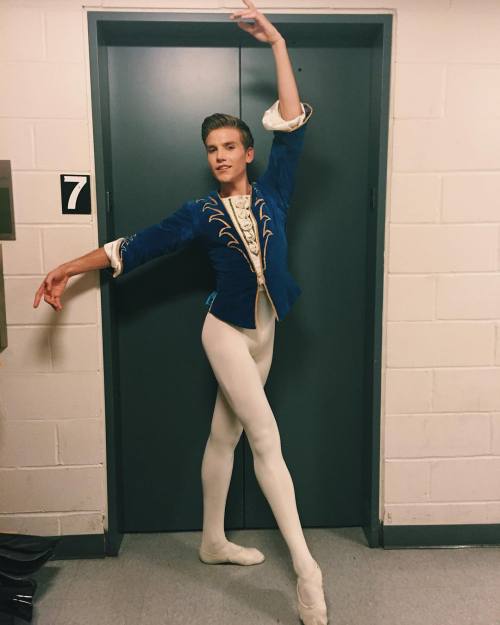 allofthelycra:  Follow me for more hot guys in lycra, spandex, and other sports gear 