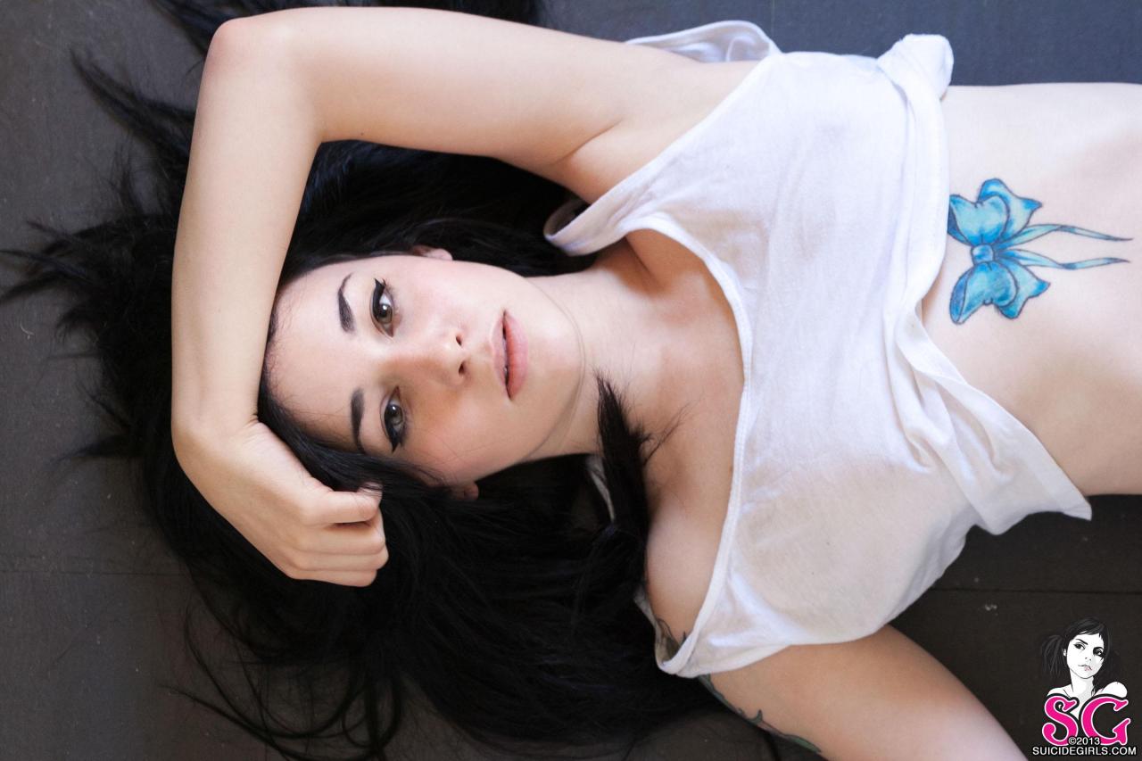 idreamofsuicidegirls:  Quince idreamofsuicidegirls.tumblr.com