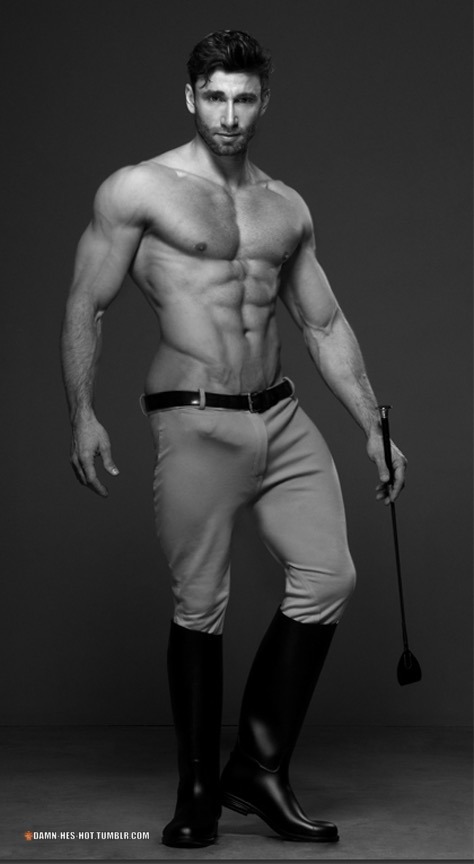 damn-hes-hot:  DAMN HE’S HOT! Follow for daily pics of hot men - https://damn-hes-hot.tumblr.com/