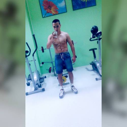 nislije:  This Serb is so irresistible 