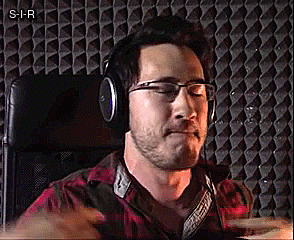 seans-infected-retinas:  The lucky flannel strikes again!(x) (x)