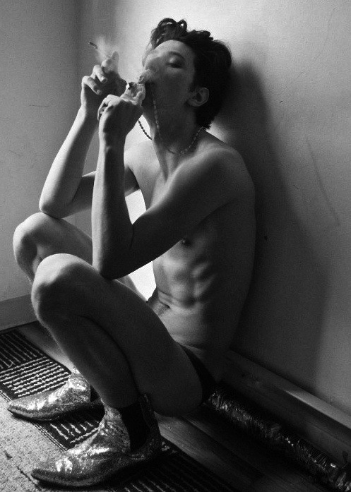 art-beauty-m-nude: smoke