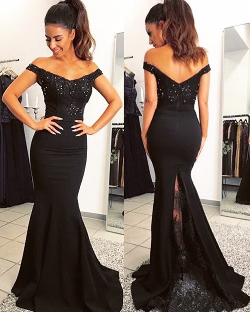 black fashion. . . #prom2019 #prom2k19 #blackdress #promdress #gown #bridesmaids #eveningdressht