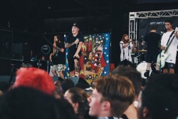 awkwarduneecorn:  Neck Deep @ VA Beach on