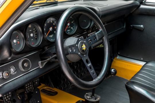 vintageclassiccars:911 CR - nice.