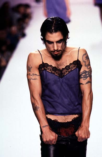 theholybody: Naomi, Dave Navarro & Amy Wesson @ Anna Sui Spring/Summer 1997