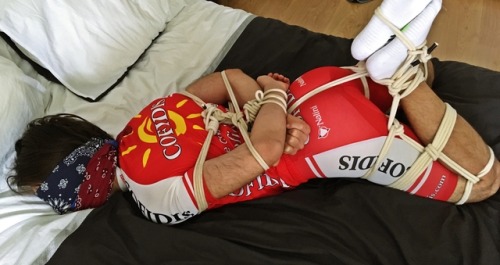 tom-the-cyclist: Bondage by @bandana-bound