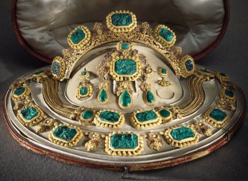 Queen Desideria&rsquo;s Malachite Parure, Sweden (ca. 1820&rsquo;s-1830&rsquo;s; probably made by Si