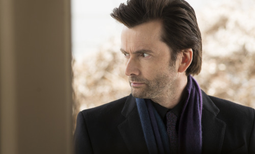 oodlyenough:buzzfeedgeeky:buzzfeedgeeky:Jessica Jones (Nov 20th, 2015)he’s still got it