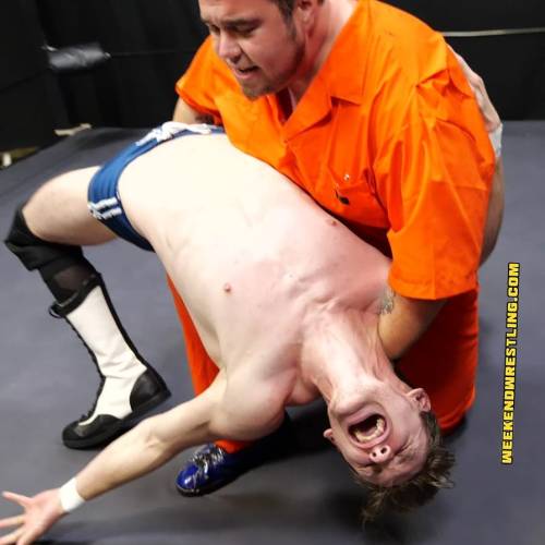 Tristan Mounts Manhandled, Controlled, Displayed and Mauled Over Mo Manson’s Big Knee - NEW RE