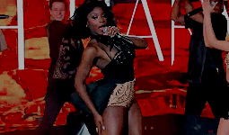 allyhrnandez:“It’s really important to look at yourself in the mirror & have a conversation. Tel
