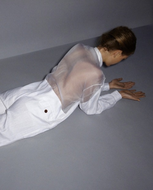 opaqueglitter: Constance Jablonski for AnOther Spring 2011 by Andrea Spotorno.