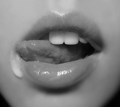 lusciouscumkitten:  Daddy, you taste delicious.