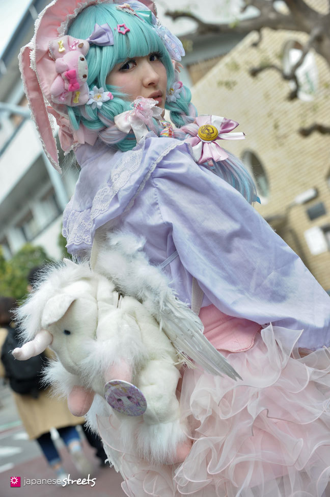 bubbletealolita:  totemo-kawaii—ne:  MINORI (MONTA) — Japanese Streets  