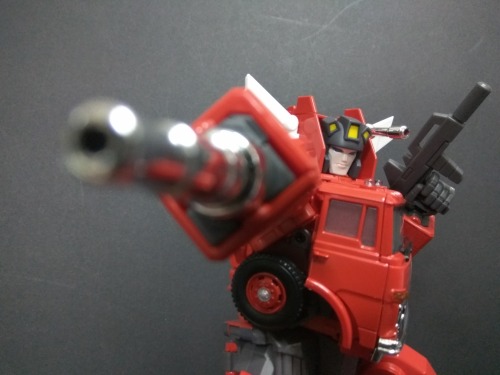 aeonmagnus:  Transformers Masterpiece MP-33 Inferno in-hand.