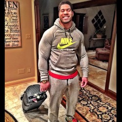 celebrity-eggplants:  NFL player LaRon Landry