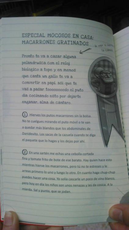 finofilipino:  Creo que hablo en nombre de todos cuando digo que necesito ese libro.Fotos @Feline_Valkyrie.