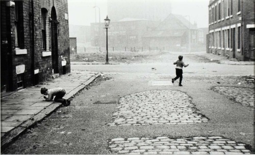 XXX  Leeds, England, two boys playing in street, photo