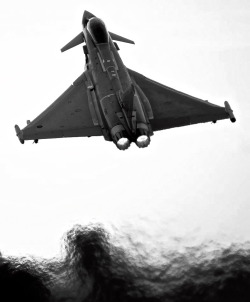 theworldairforce:  Unrestricted 