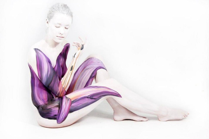sixpenceee:    Human Figures Transformed Into Amazing Optical Illusion Body Art 