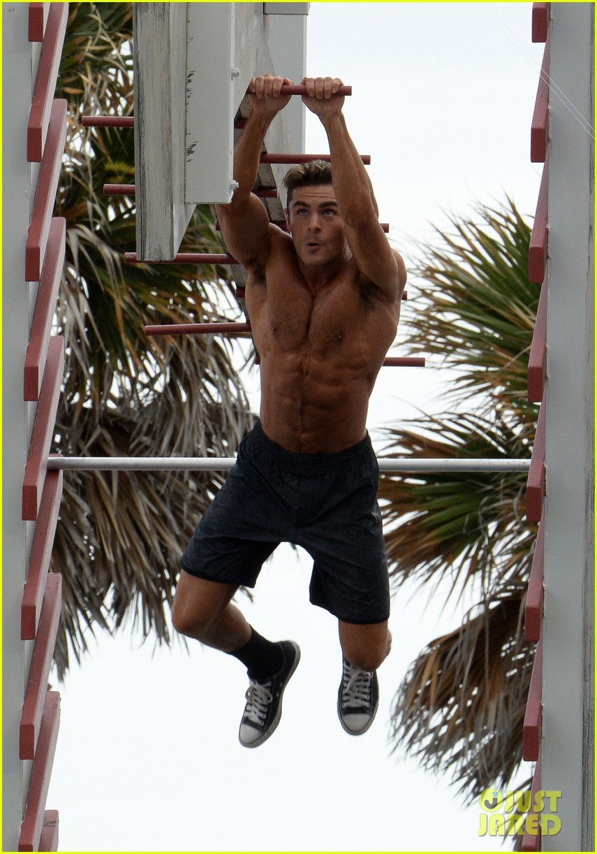 Zac Efron in “Baywatch’ set part 1jfpb