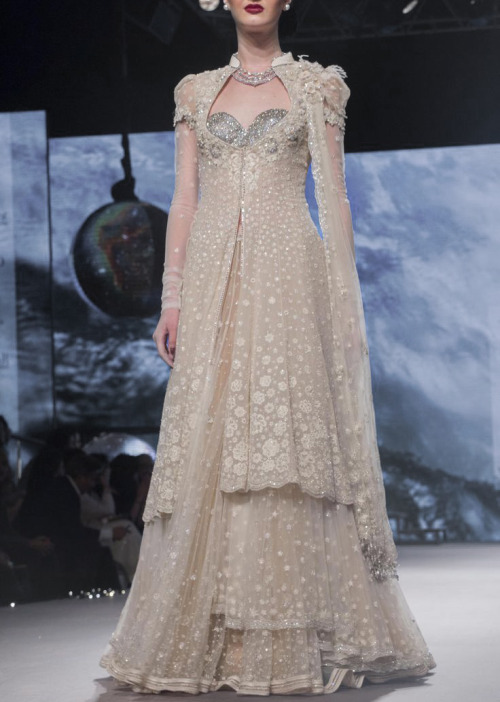 agameofclothes:What the Queen of Meereen would wear, Tarun Tahiliani