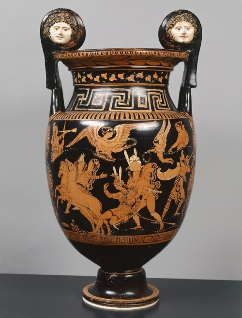 hadrian6:Volute Krater - Achilles and Penthesilea. 370-350 BC. terracotta.                    http:/