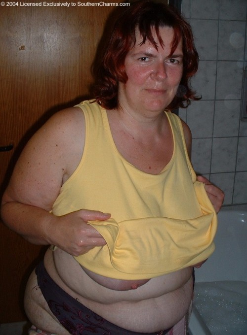 velmu: she is hot……