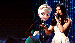 kpfun:Idina Menzel and Elsa sings “Let It Go,” the 86th Annual Academy Award Winner for Best Origina