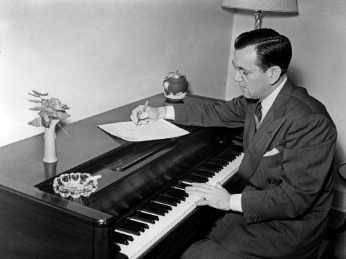 eccentricks:  Band leader and musician Glenn Miller at home, 1940. 