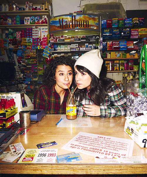 demelzahcarne:Abbi Jacobson and Ilana Glazer by Peter Yang