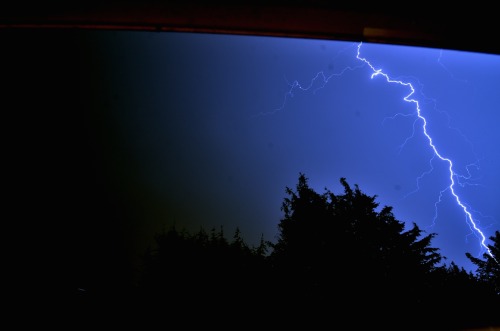 Clouds and lightning22-06-2016Si