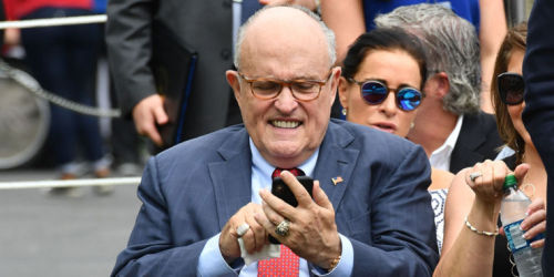 dailytechnologynews:  After 10 failed logins, Giuliani had Apple Store wipe his iPhone: Report - The 2017 incident occurred shortly after Trump named Rudy cybersecurity advisor. https://ift.tt/2r1OQlC