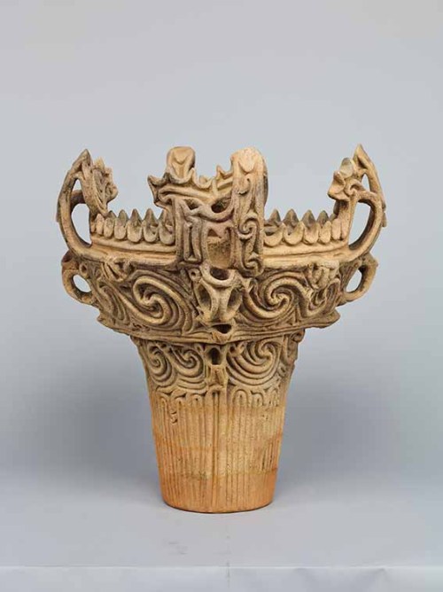 Jōmon pottery pottery in the form of a flame Middle Jomon (3,000-2,000 BC), terracotta, height 46.5