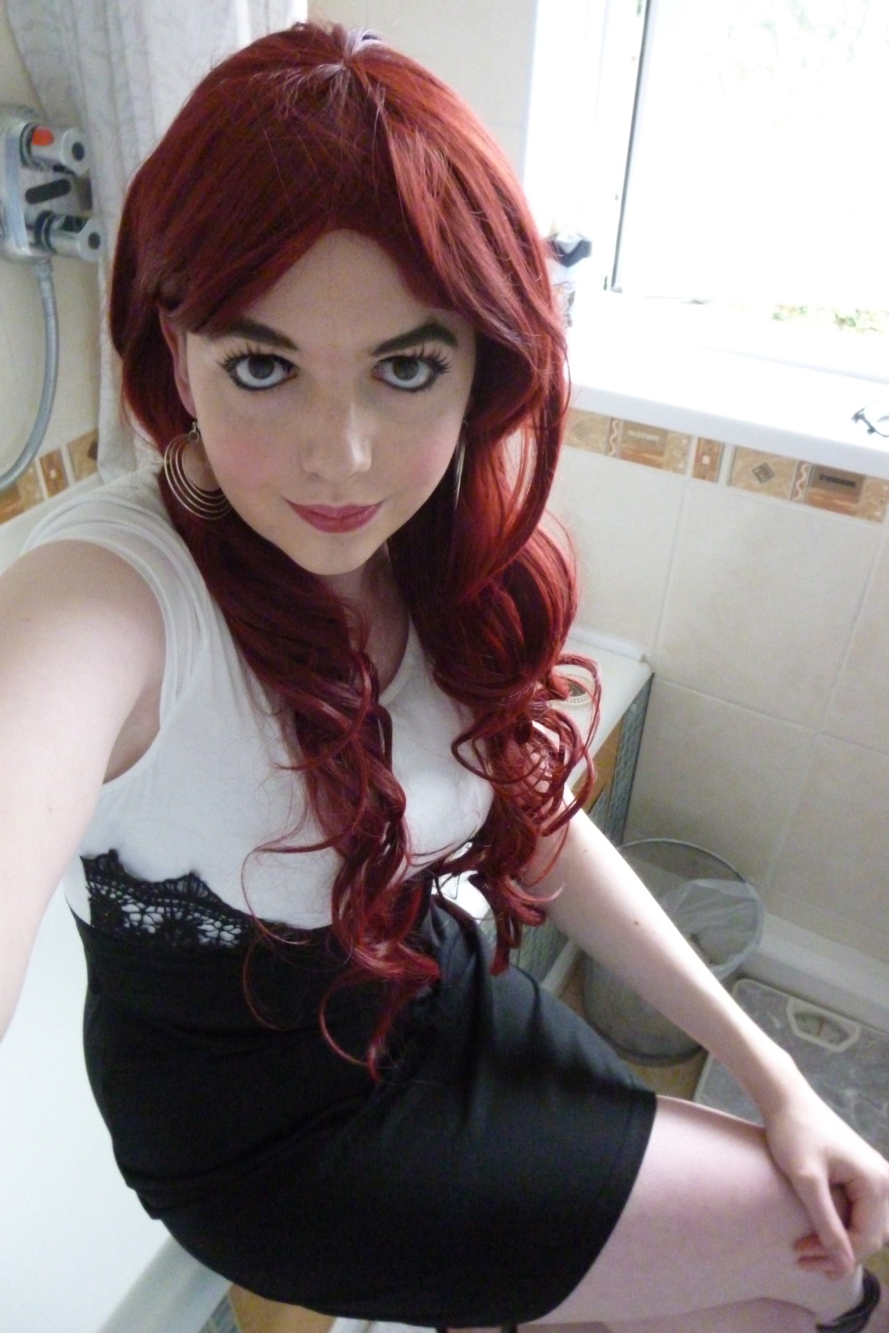 lucy-cd:  PicturesLast pics in the red wig, so gorgeous! I can’t wait to wear it